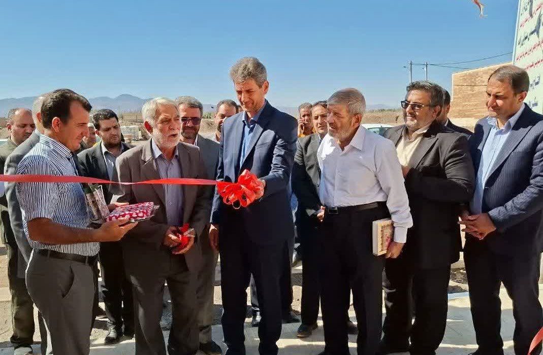 ۹۲ طرح عمرانی در اردستان افتتاح و کلنگ زنی شد